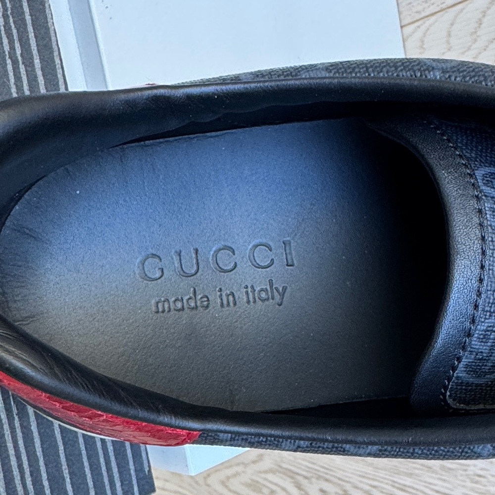 💯 % Authentic Gucci GG Supreme Canvas Sneakers - Picture 3 of 5